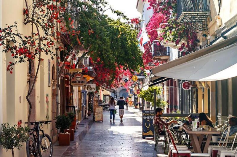 Апартаменты Marina'S Bright Getaway - Nafplio Center House Экстерьер фото